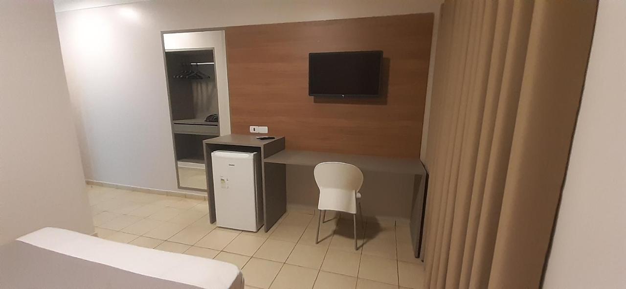Liv Hotel Porto Ferreira Luaran gambar