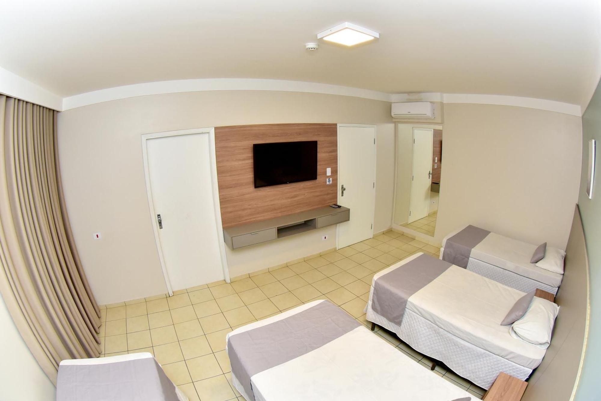 Liv Hotel Porto Ferreira Bilik gambar